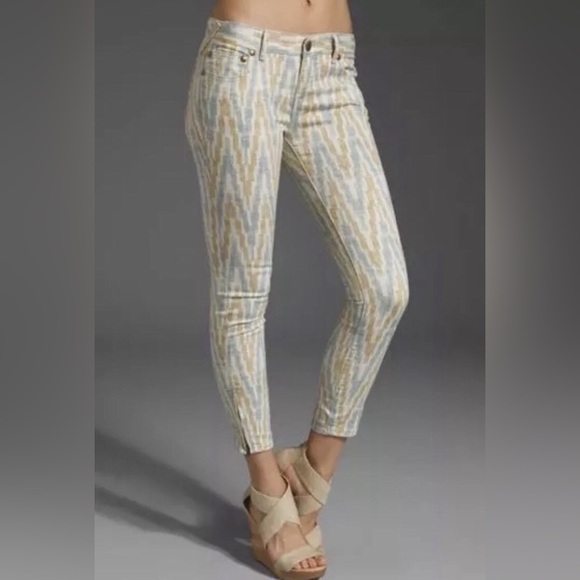FREE PEOPLE | Ivory Ikat Cropped Skinny Jeans with Zipper Bottoms - Picture 1 of 11